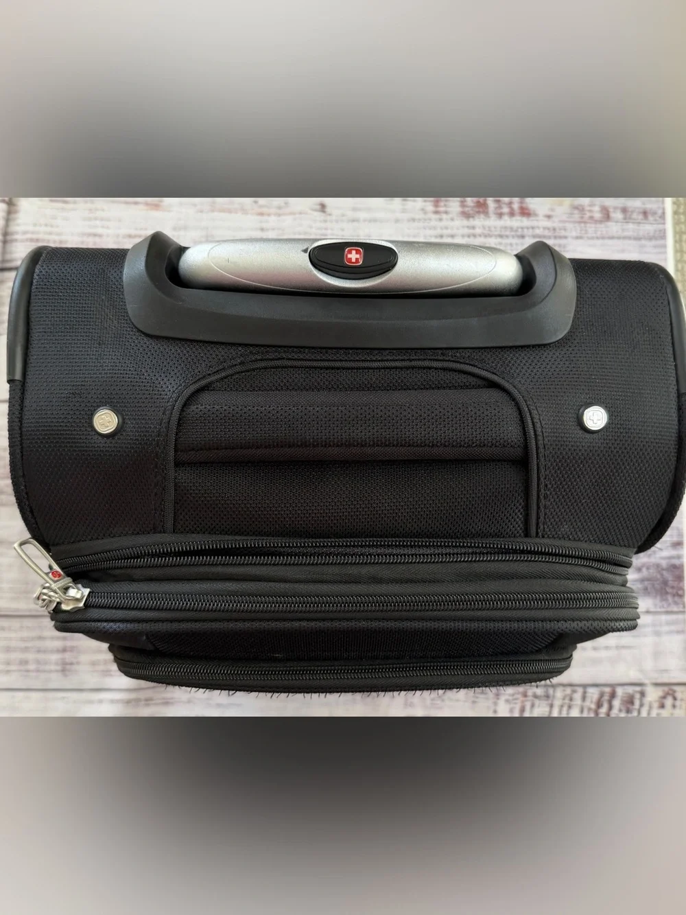 SwissGear Small Rolling Carry-On Bag Black Expandable Luggage